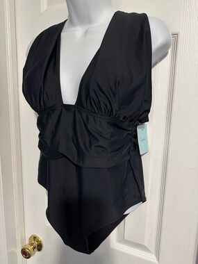 Cupshe Black Plunge One-Piece Swimsuit